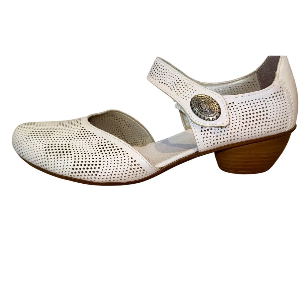 Reiker Mirjam 43767 White Low Heel Closed Toe Pumps Perforated Leather SZ 40 9